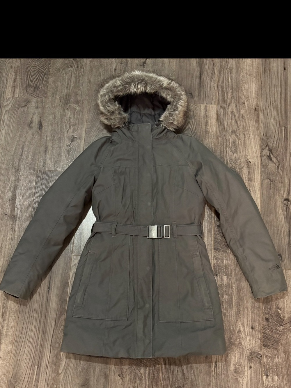 The North Face down parka winter coat women’s small